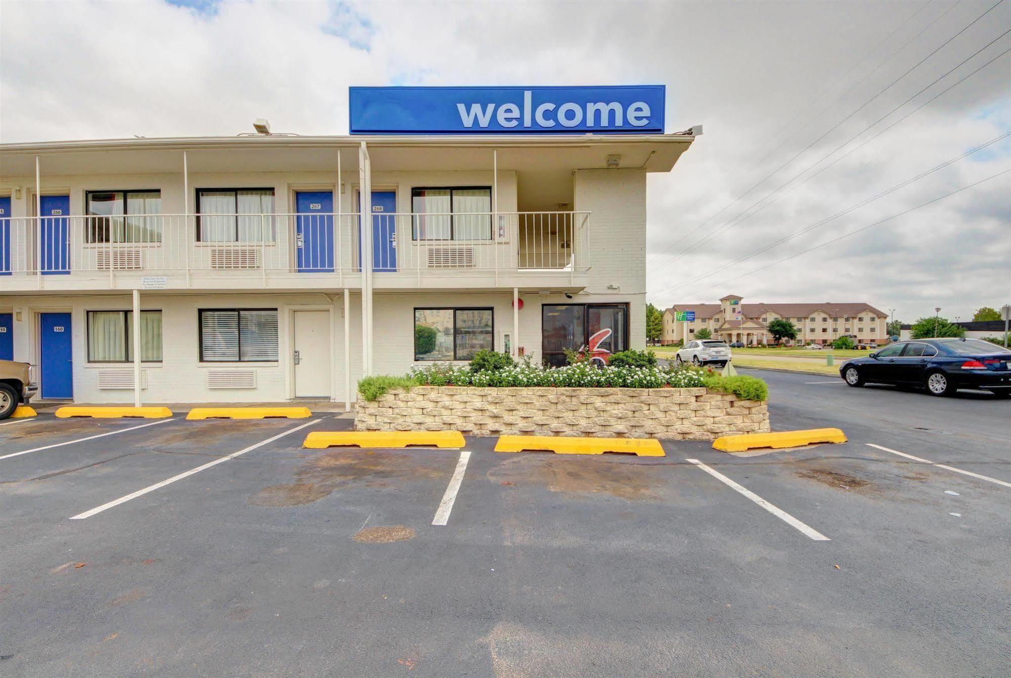 Motel 6 - Oklahoma City Airport Εξωτερικό φωτογραφία