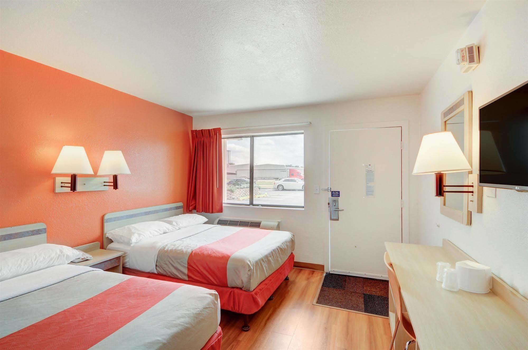 Motel 6 - Oklahoma City Airport Εξωτερικό φωτογραφία